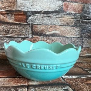 Le Creuset Frill Bowl